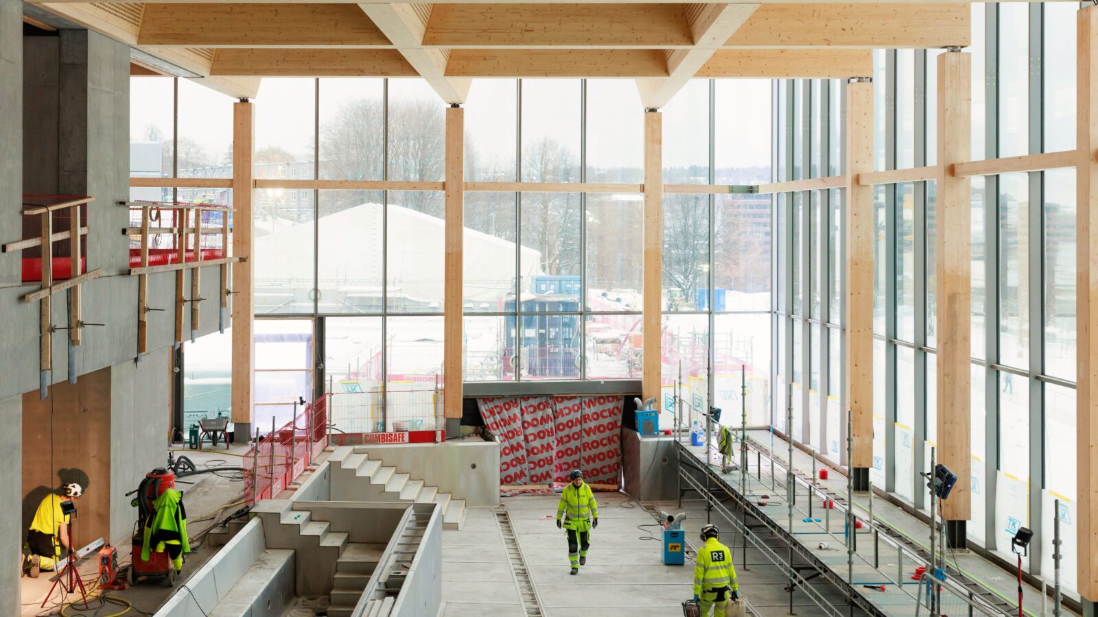 Tøyenbadet under bygging.